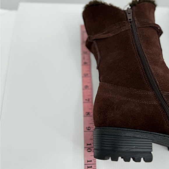 Isotoner Miranda Leather Boots Brown size 8 EUC‎ - Picture 7 of 10